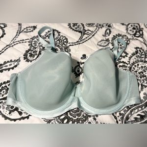 Soma Lightest Lift Smooth Perfect Coverage bra in size 40DD